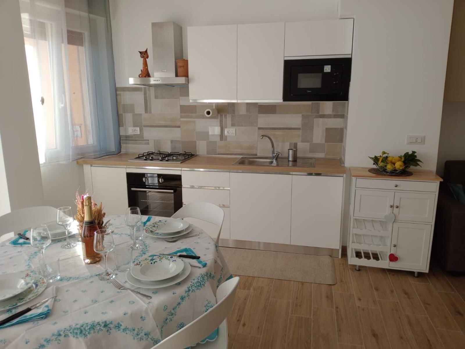 Alex'S House Apartment Sanremo Luaran gambar