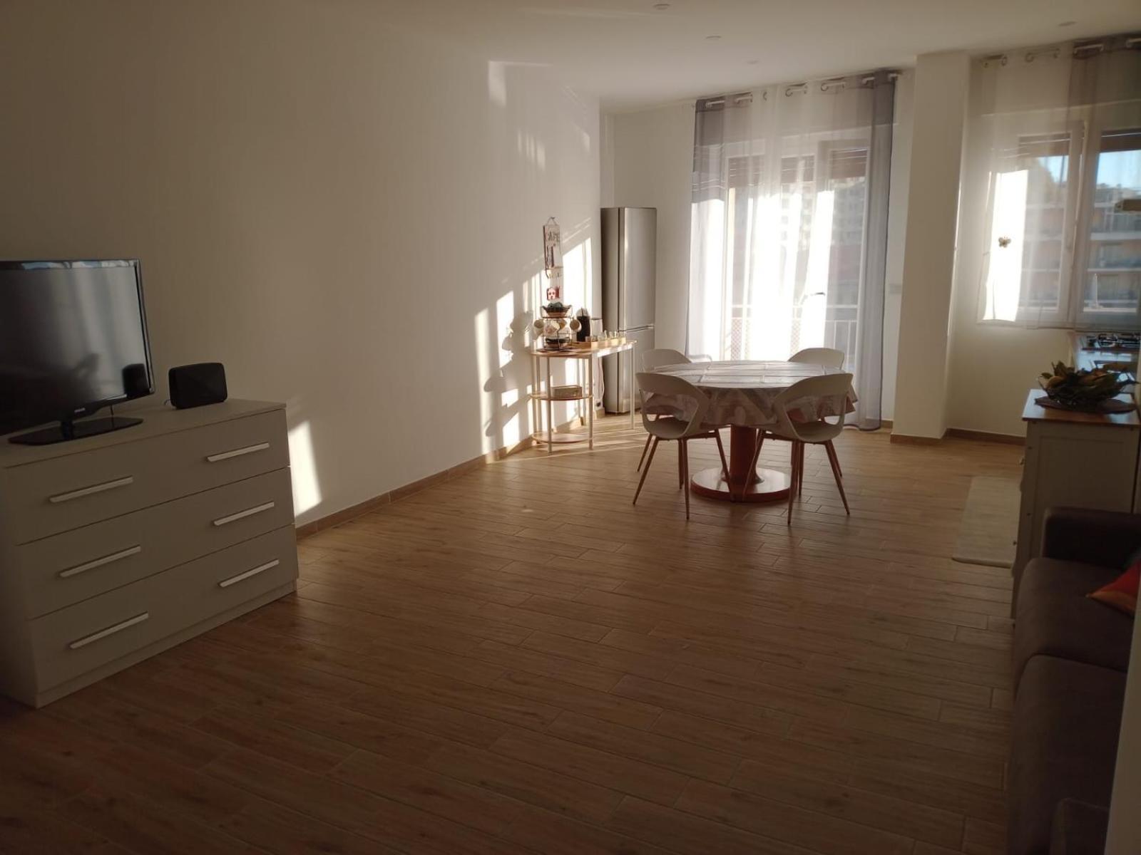 Alex'S House Apartment Sanremo Luaran gambar
