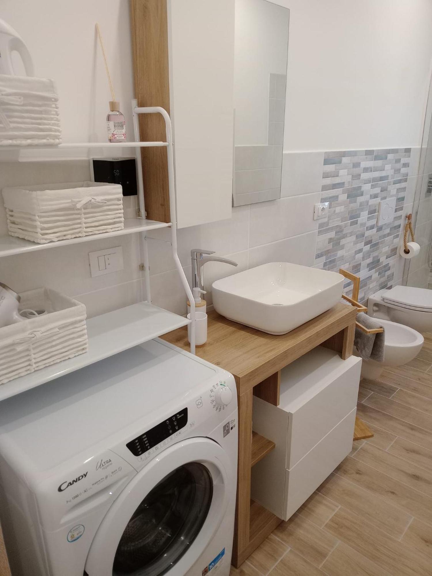 Alex'S House Apartment Sanremo Luaran gambar